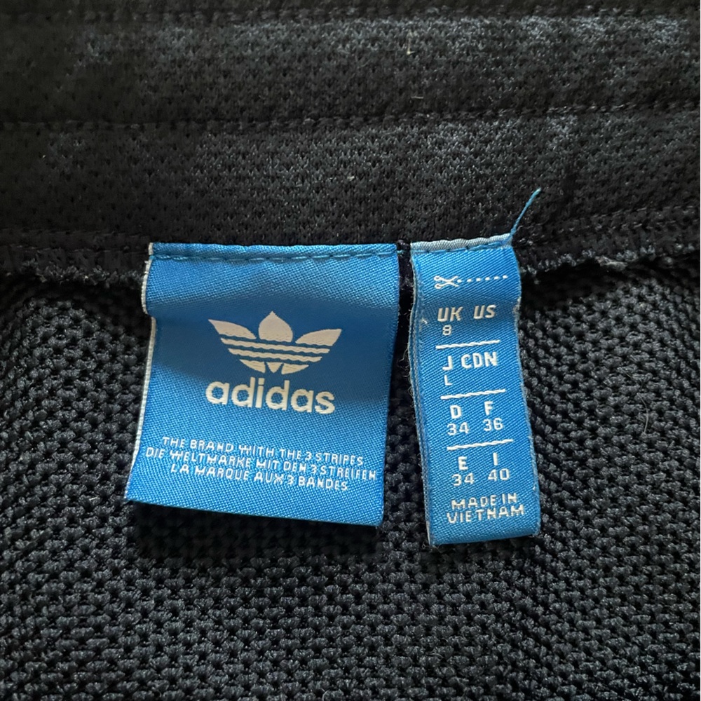 Adidas navy blue skirt with mesh siding size S - Picture 2 of 3
